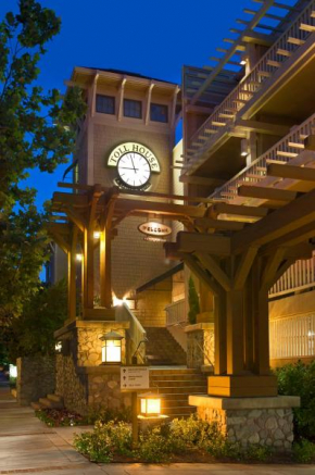 Гостиница Toll House Hotel Los Gatos  Лос Гатос